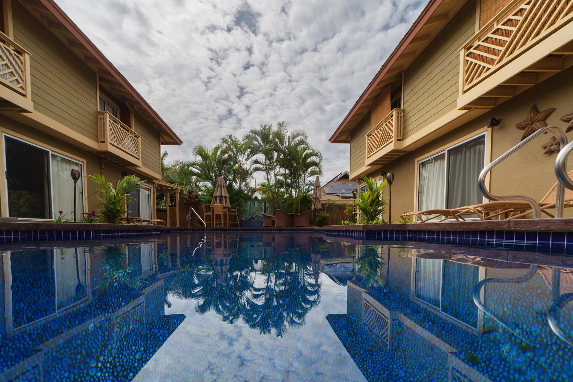 Plumeria Suite, 2-Bedrooms, Sleeps 6, Pool & Bbq, Pre-Renovation Summer Sale Kihei Exterior photo