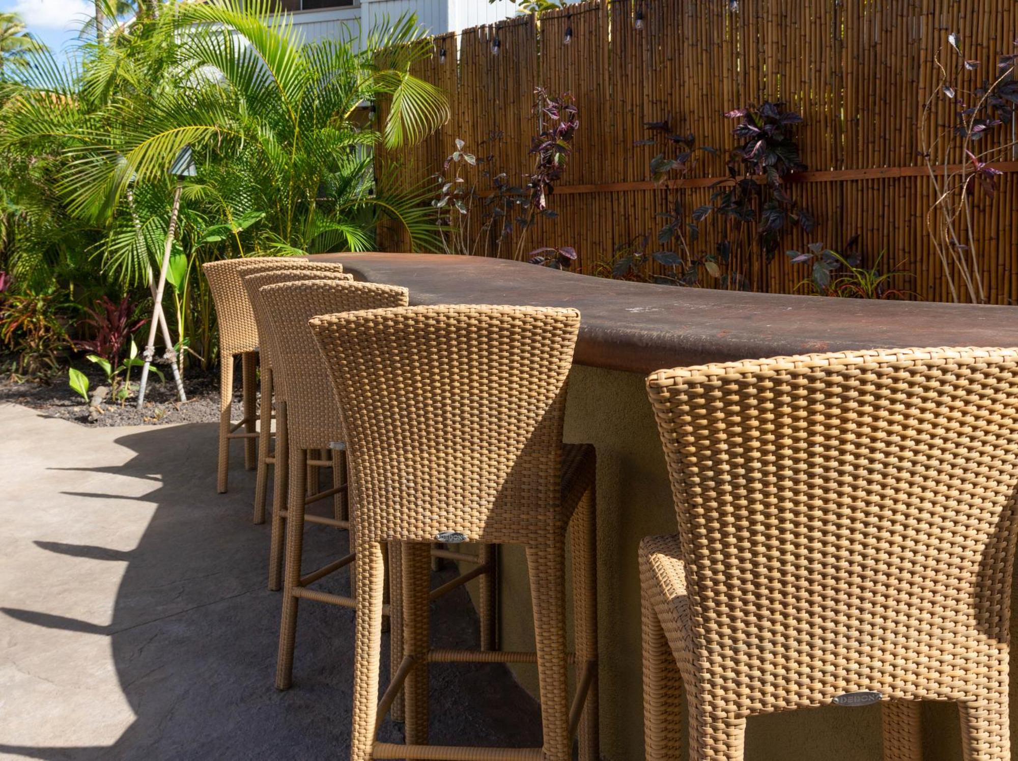 Plumeria Suite, 2-Bedrooms, Sleeps 6, Pool & Bbq, Pre-Renovation Summer Sale Kihei Exterior photo