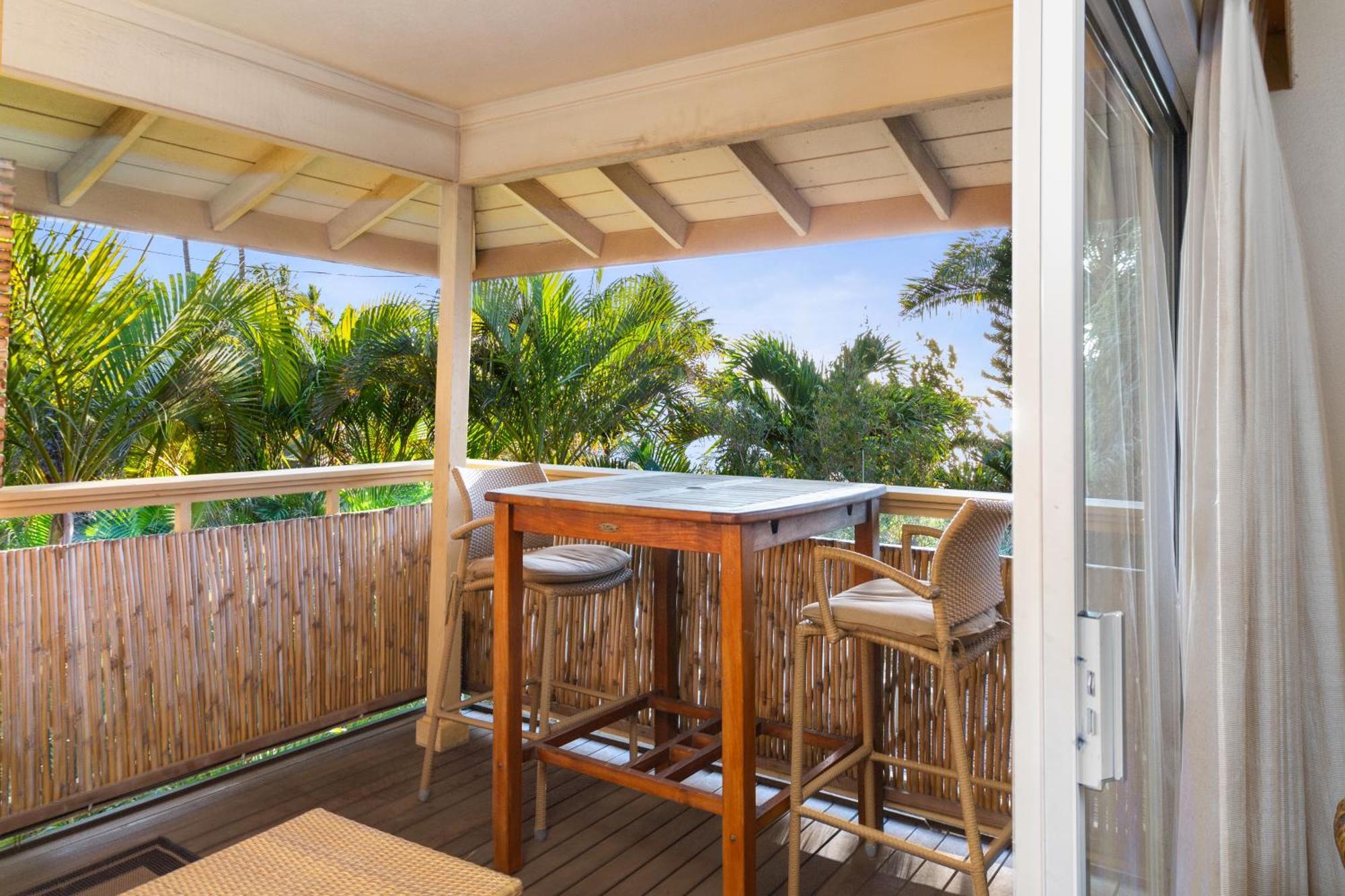 Plumeria Suite, 2-Bedrooms, Sleeps 6, Pool & Bbq, Pre-Renovation Summer Sale Kihei Exterior photo
